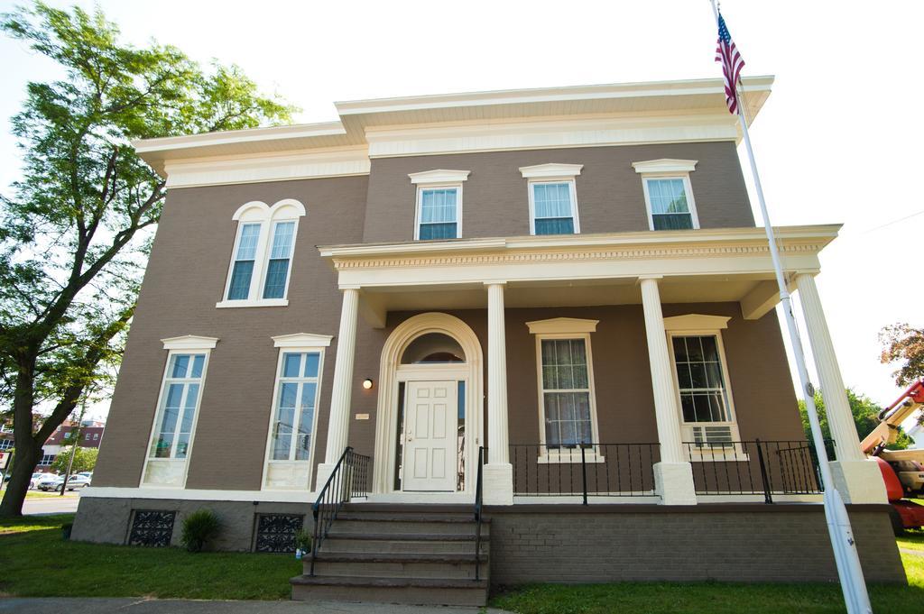 Beacon Hotel Oswego Exterior foto